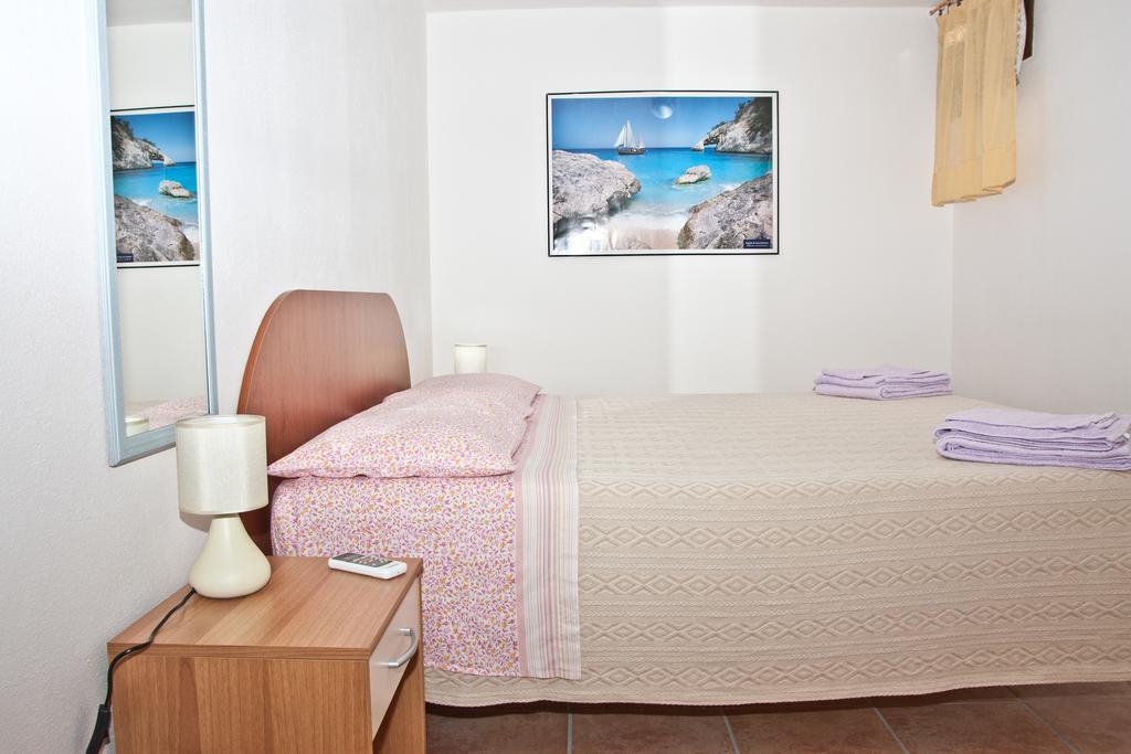 B&B Villa Tancau 圣玛丽亚纳瓦雷 客房 照片